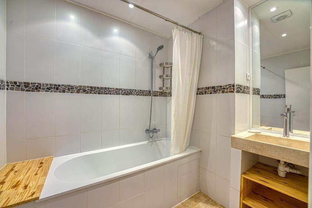 New - 1 Bed Apt Central Antibes Eksteriør bilde